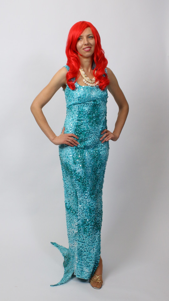 Nixe – Meerjungfrau Outfit – Pailletten Türkis (Kleid und Kette) mieten