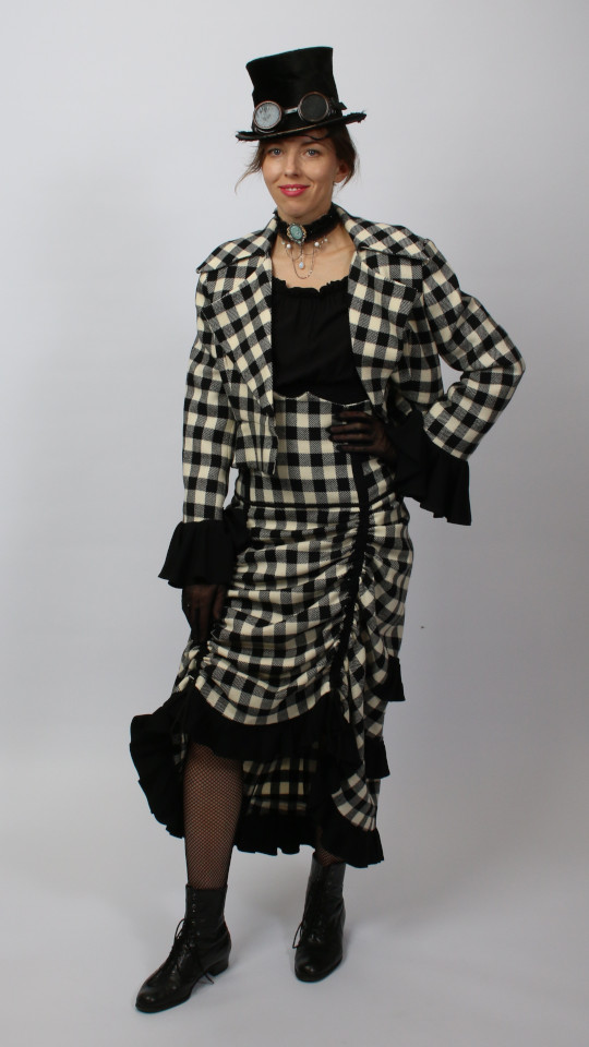 Steampunk – Cyberpunk Outfit – Kariert (Jacke, Rock, Bluse, Zylinder, Handschuhe, Kette un