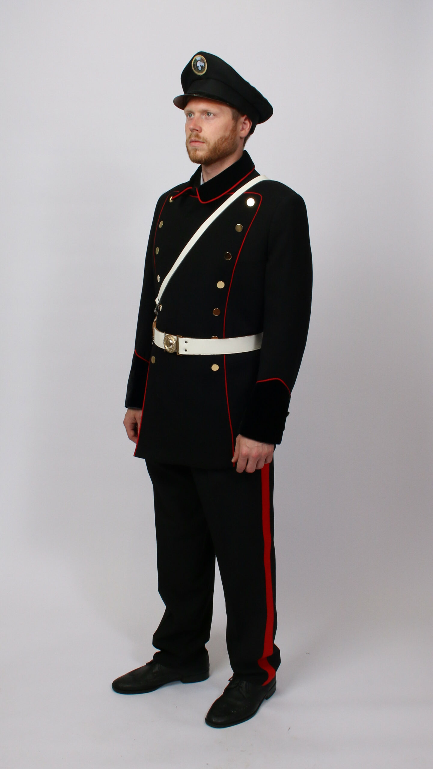 Carabinieri – Italienische Polizei Outfit (Jacke und Koppel) mieten