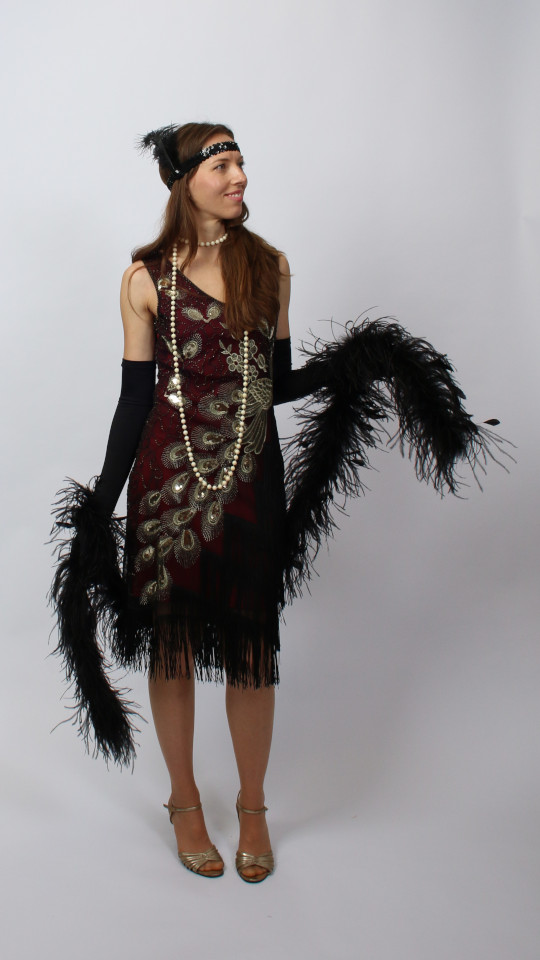 20er Jahre – Charleston Outfit – Damen – Bordeaux (Kleid, Stirnband, Kette und Handschuhe)