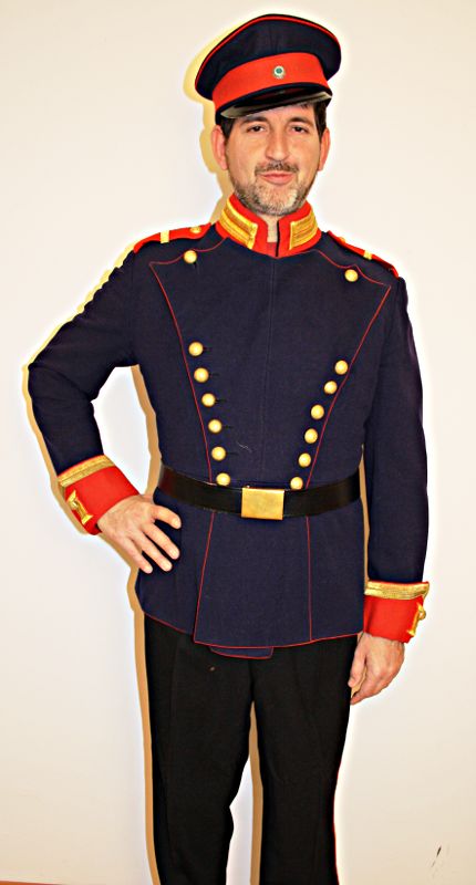 Uniform – Blau (Jacke, Hose und Schirmmütze) mieten