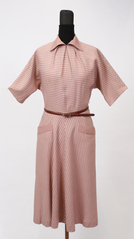 30er Jahre Outfit – Tageskleid Altrosa (Kleid und Gürtel) mieten