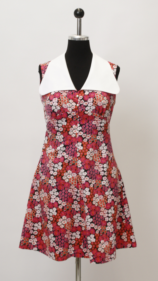 60er Jahre Outfit – Damen – Geblümt (Kleid und Ohrringe) mieten