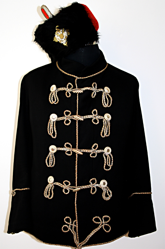 Husaren Uniform – Schwarz-Soutache (Jacke, Hose und Kolpak) mieten