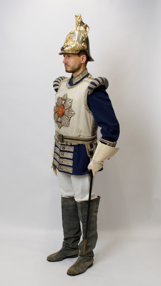 Bayerische Palastwache – Hartschier Outfit (Uniformjacke, Weste, Hose, Helm, Koppel, Degen