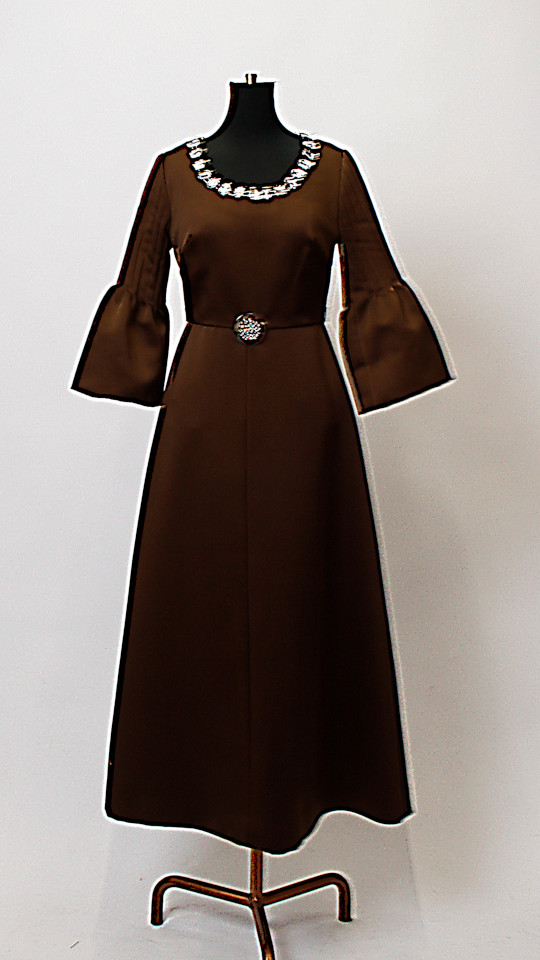 60er Jahre Outfit – Damen – Braun (Kleid und Ohrringe) mieten