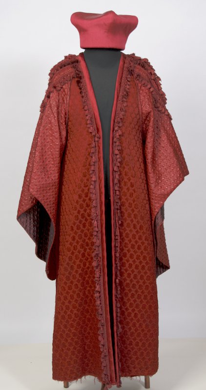 Venezianer Outfit (Umhang und Haube) mieten