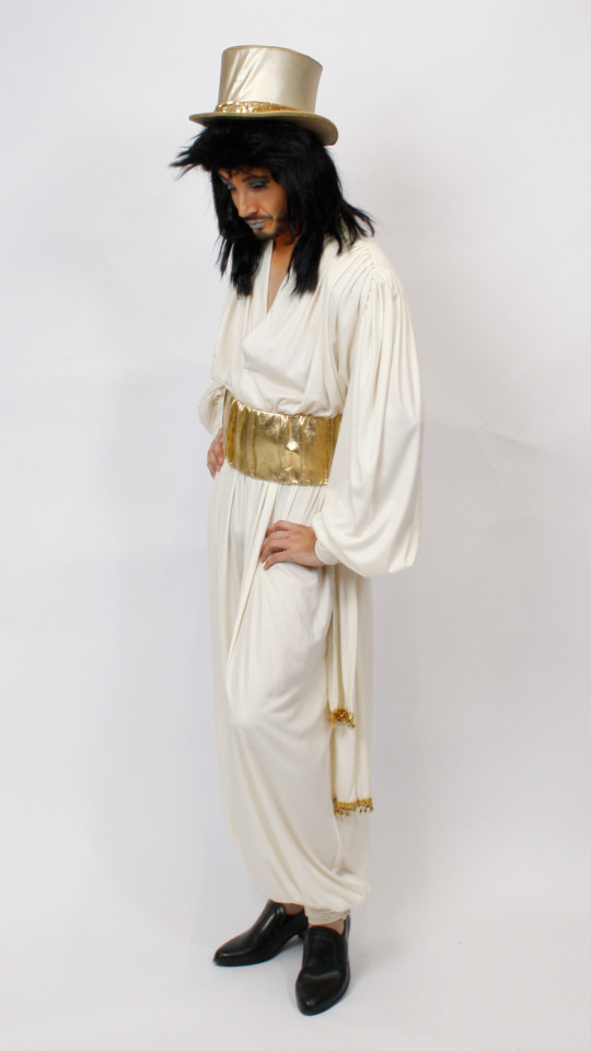 Show – Zirkus – Glamour Outfit – Beige (Overall, Gürtel und Zylinder) mieten