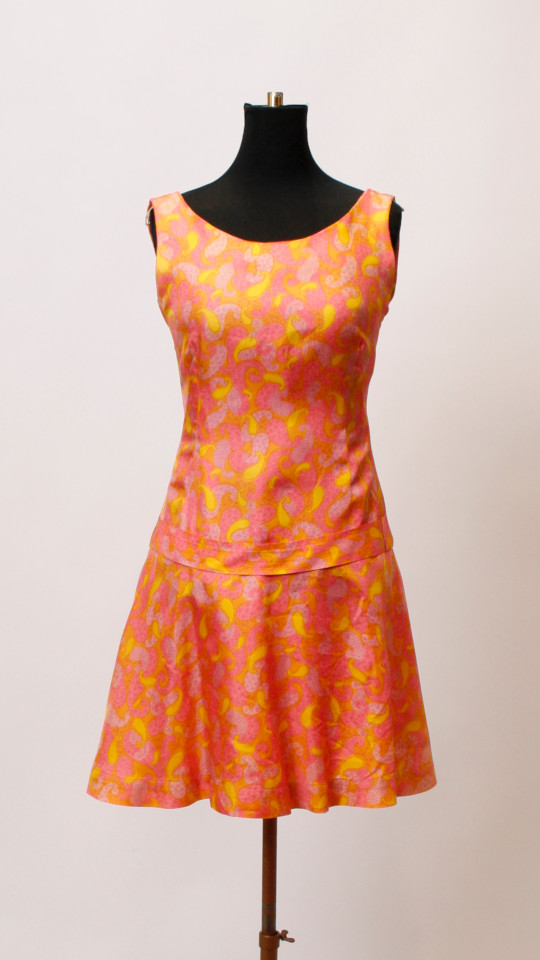60er Jahre Outfit – Damen – Orange-Magenta (Kleid und Ohrringe) mieten