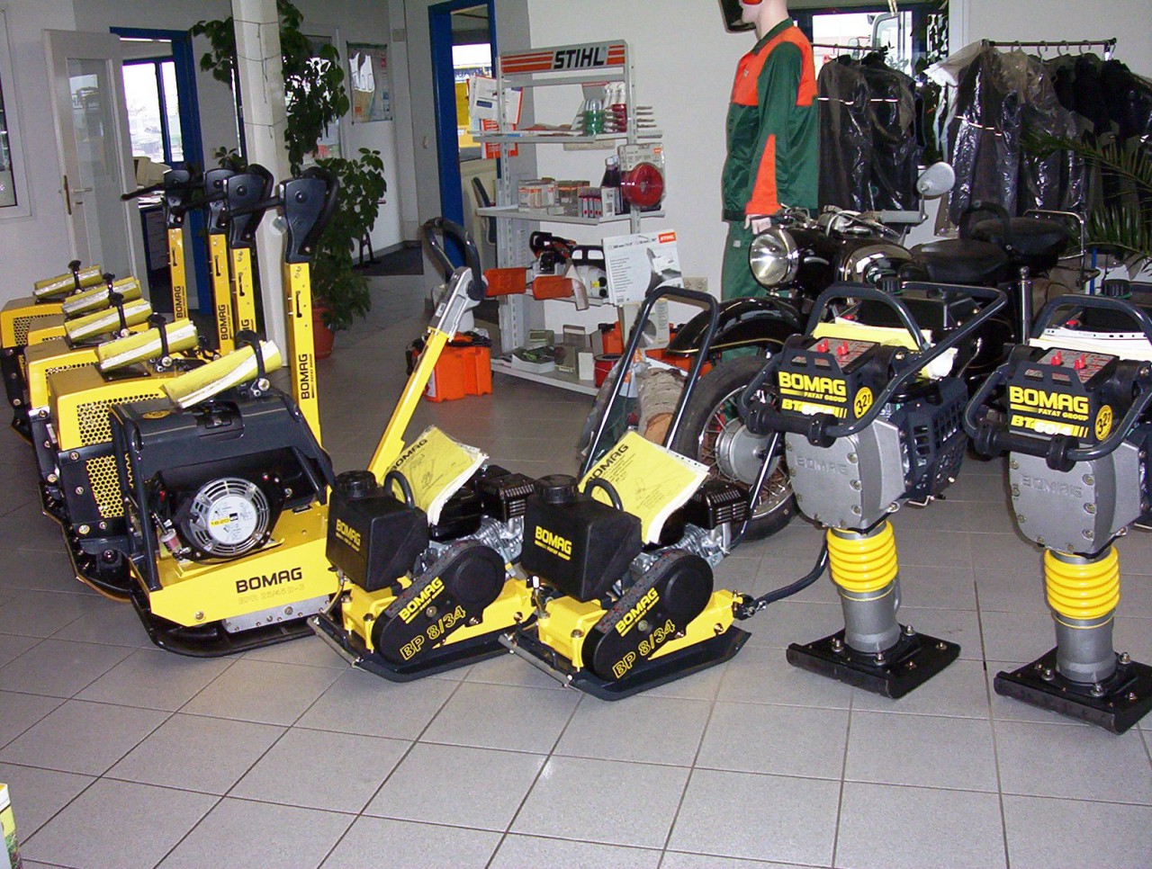 Verdichtungstechnik – Vibrationsplatte, Benzin 72 kg (vorw.) mieten bei Ziesmann Baugeräte GmbH
