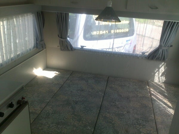 Wohnwagen Optima Greyhound - leichter Reisefloh bis 3 Personen nur 590 kg – 4