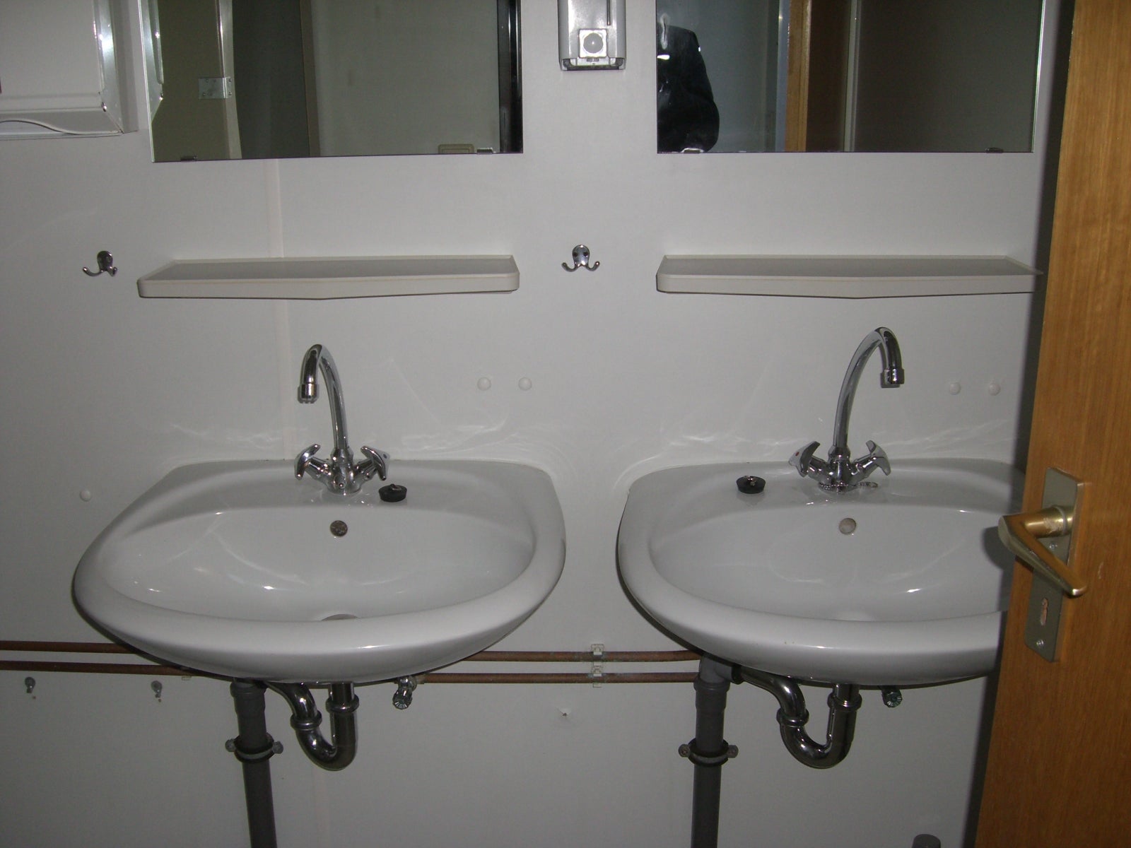 Sanitärcontainer, ca. 3,06 x 2,44 x 2,80, Mietcontainer – 2