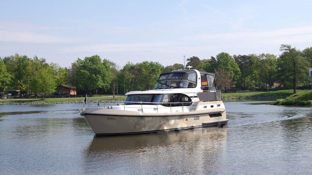 Jetten 38 AC "Filius" mieten bei Yachtcharter Werder (Geschäftsführer/Betreiber: Bennet Seide