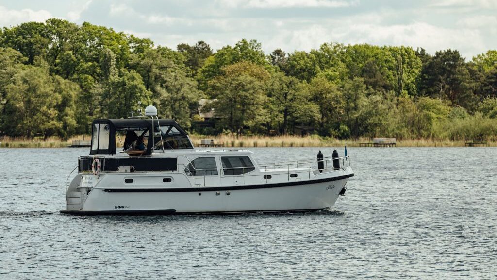 Jetten 37 AC "Tilda" mieten bei Yachtcharter Werder (Geschäftsführer/Betreiber: Bennet Seide