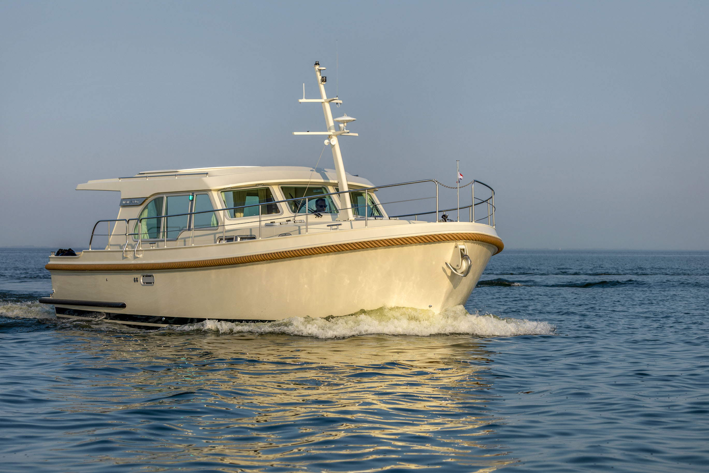 Linssen GS 40.1 Sedan "Viridis" - Neuheit mieten