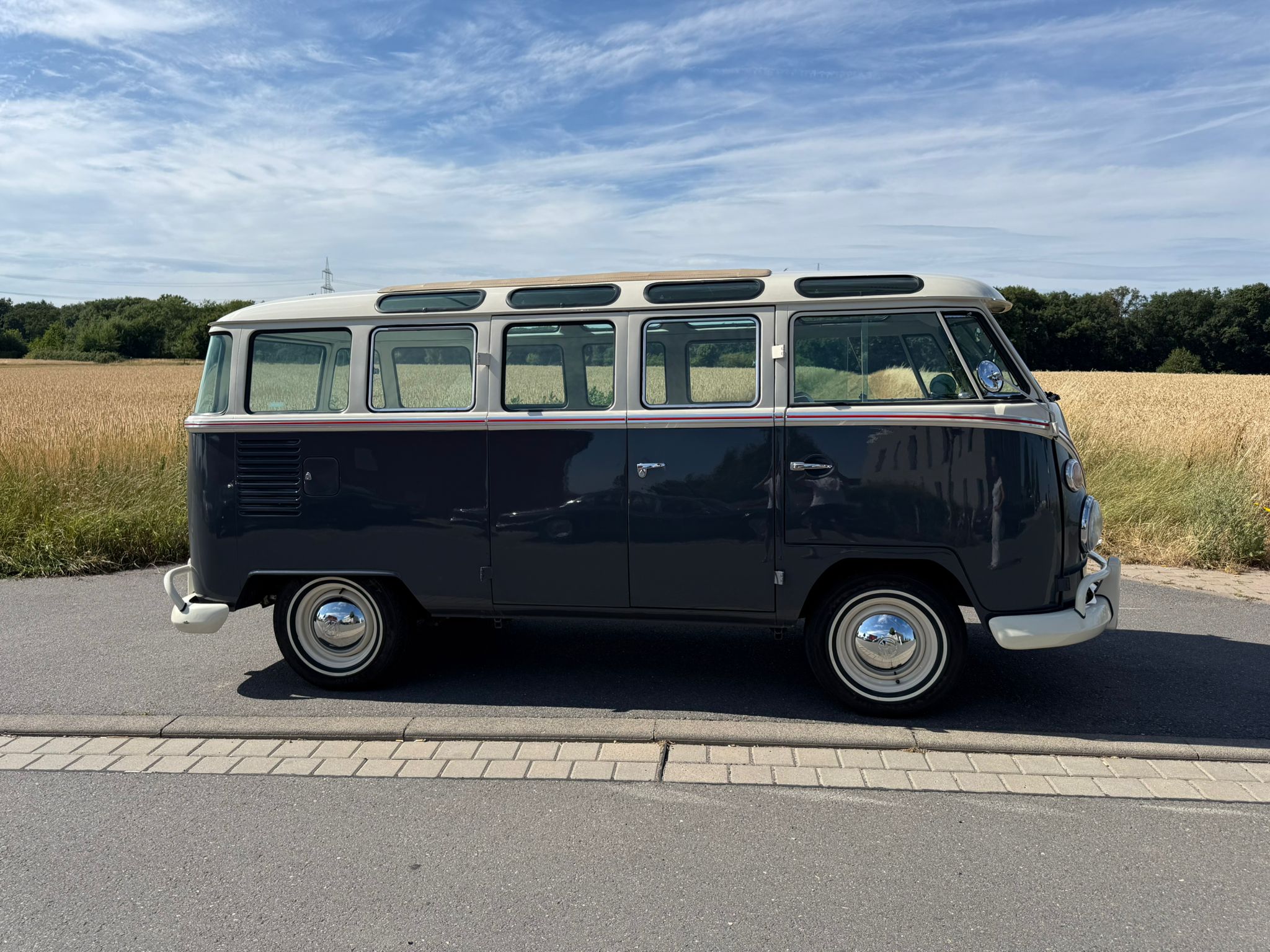 VW Bus Bulli T1 "Samba" 6 Sitze für Selbstfahrer – 4