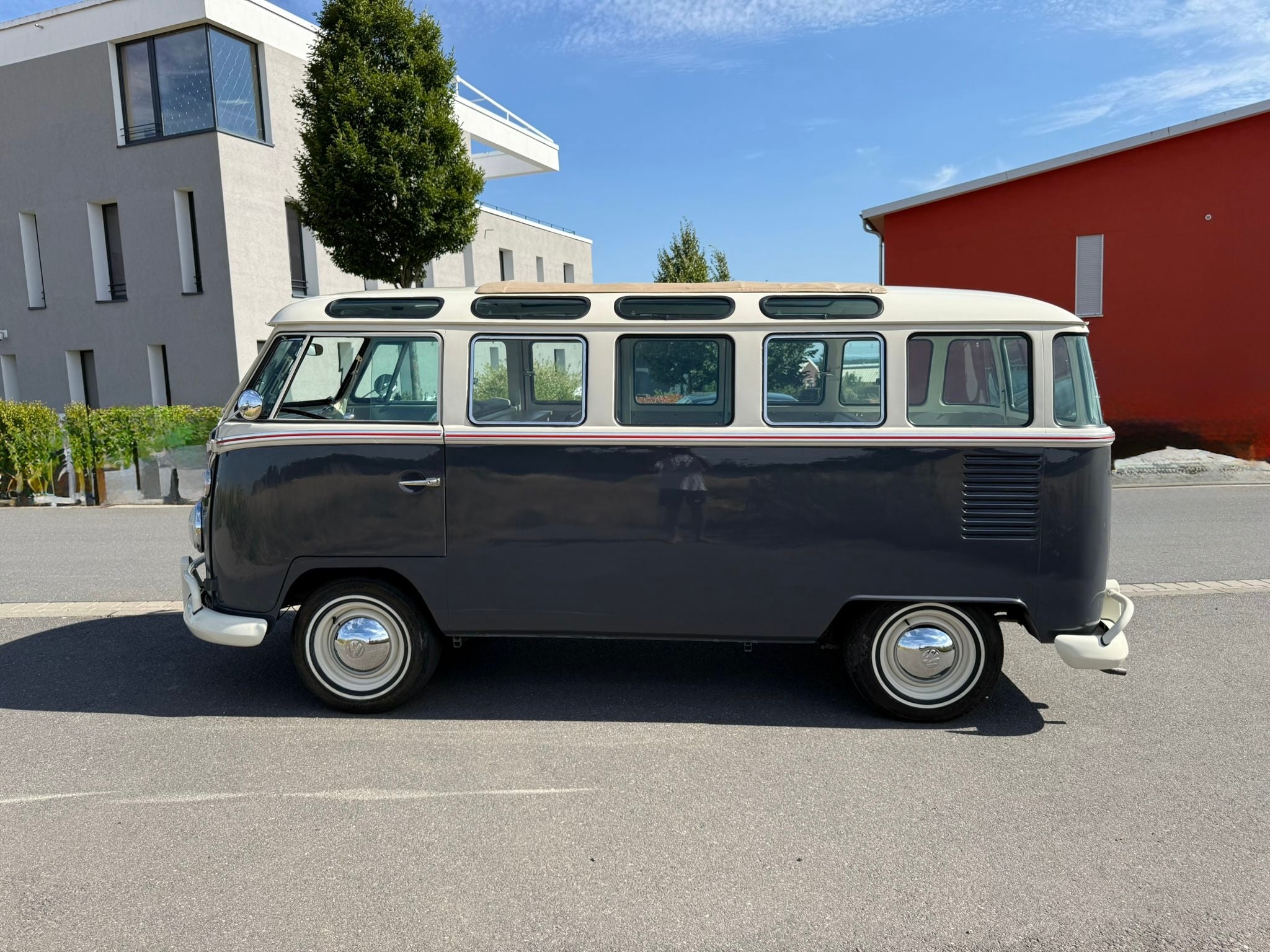 VW Bus Bulli T1 "Samba" 6 Sitze für Selbstfahrer – 3
