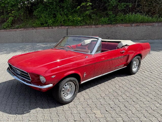 Mustang Cabrio V8 1967 zum Selbstfahren