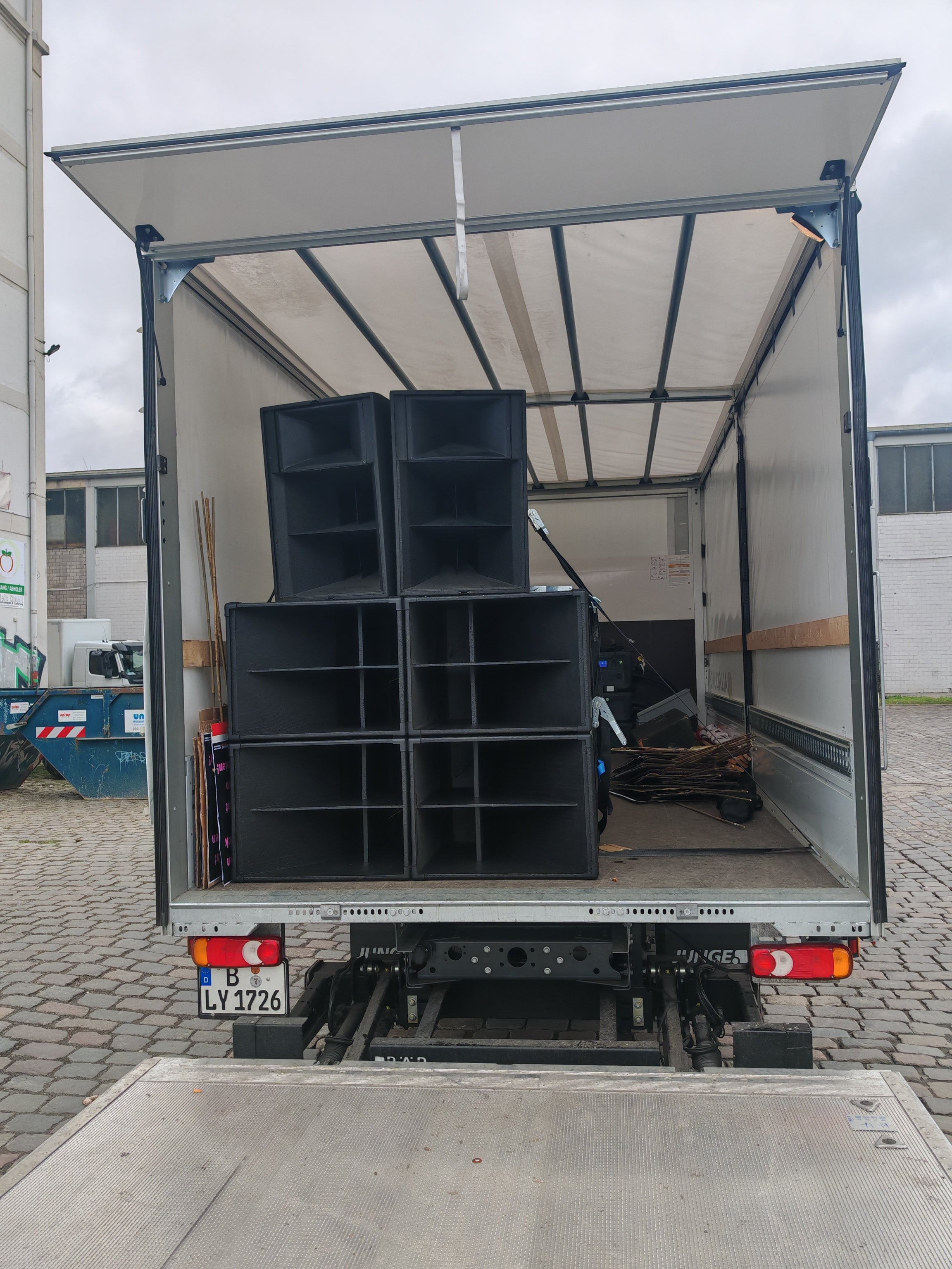 LKW & OPEN AIR: PA-ANLAGE, PA-SYSTEM, Lautsprecheranlage mit AKKU bis 500-3000 Teilnehmer für DEMOS, Kundgebungen – 2