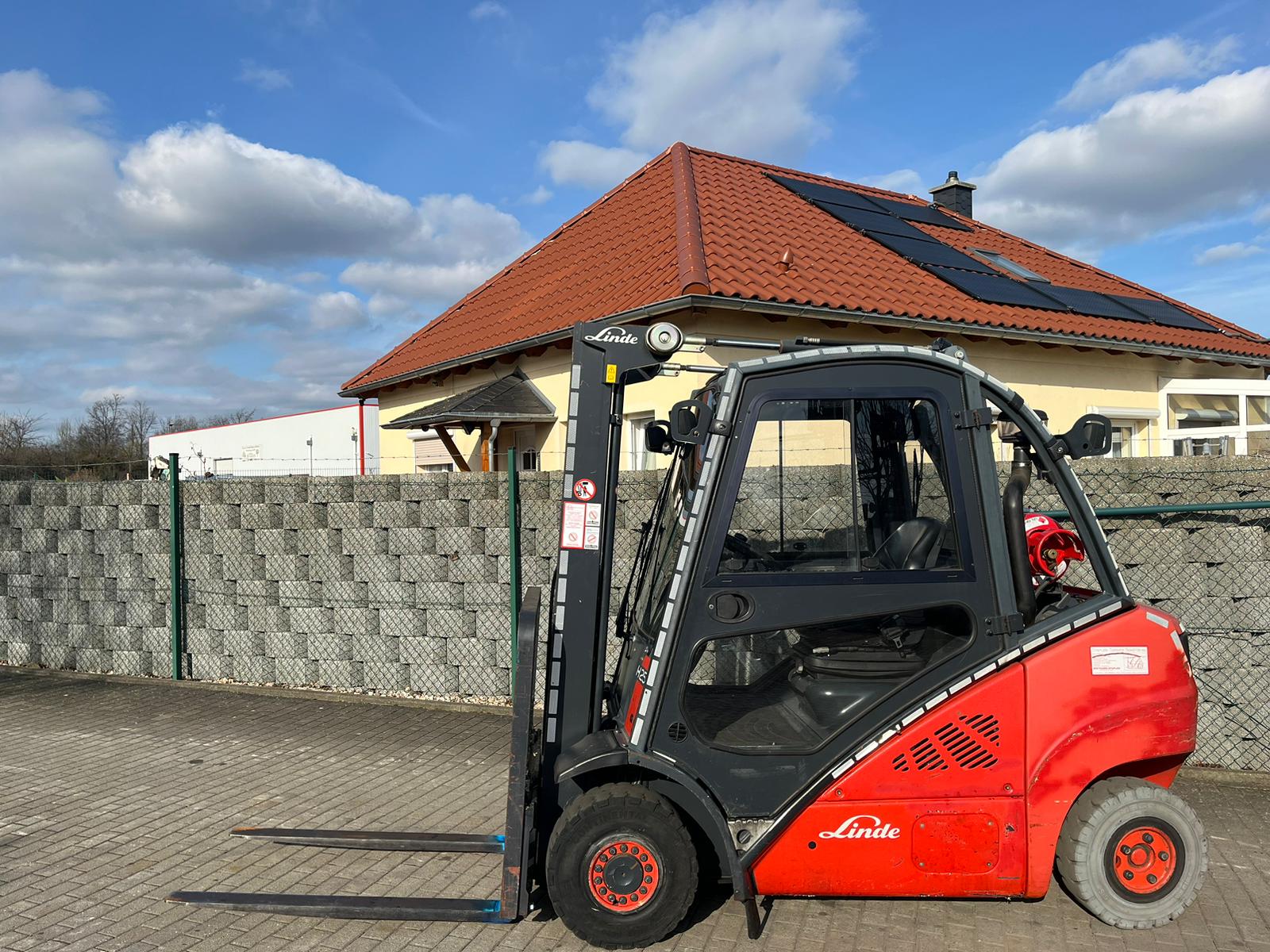 Linde H25T mieten bei Stapler-Service Schütze GmbH & Co. KG