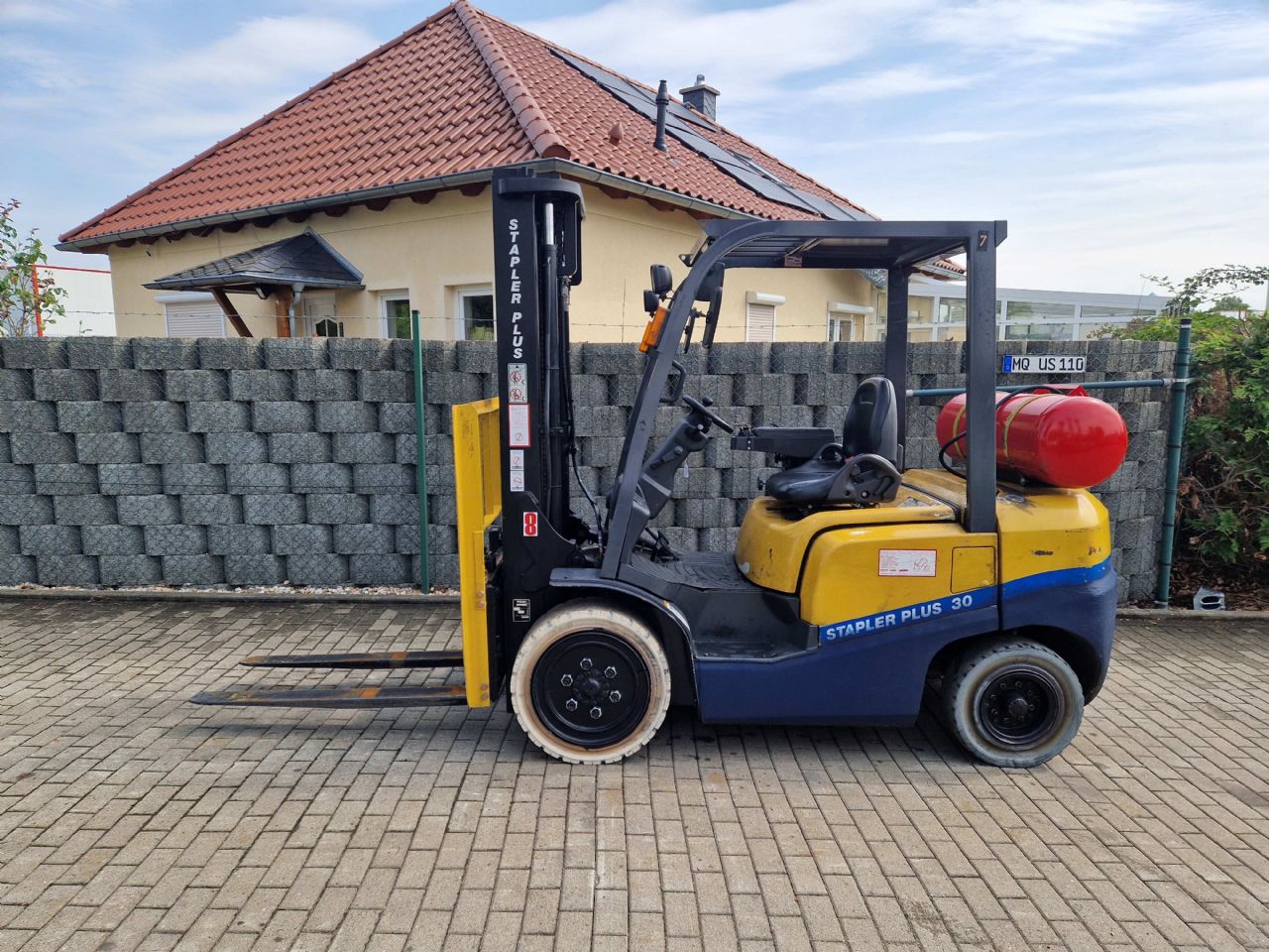 TCM FG30T3VM350 mieten bei Stapler-Service Schütze GmbH & Co. KG