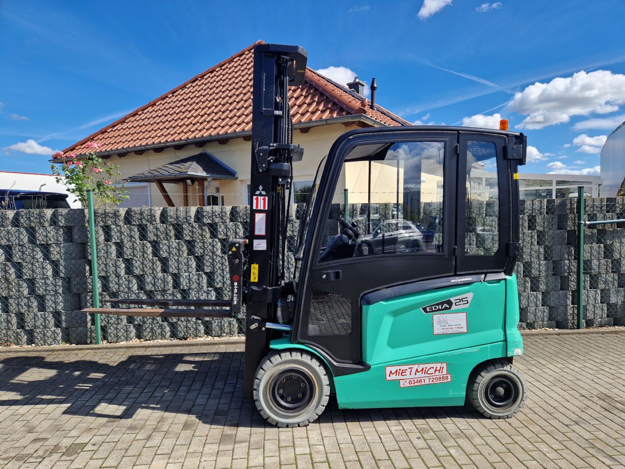 Mitsubishi FB25CN-80E mieten bei Stapler-Service Schütze GmbH & Co. KG