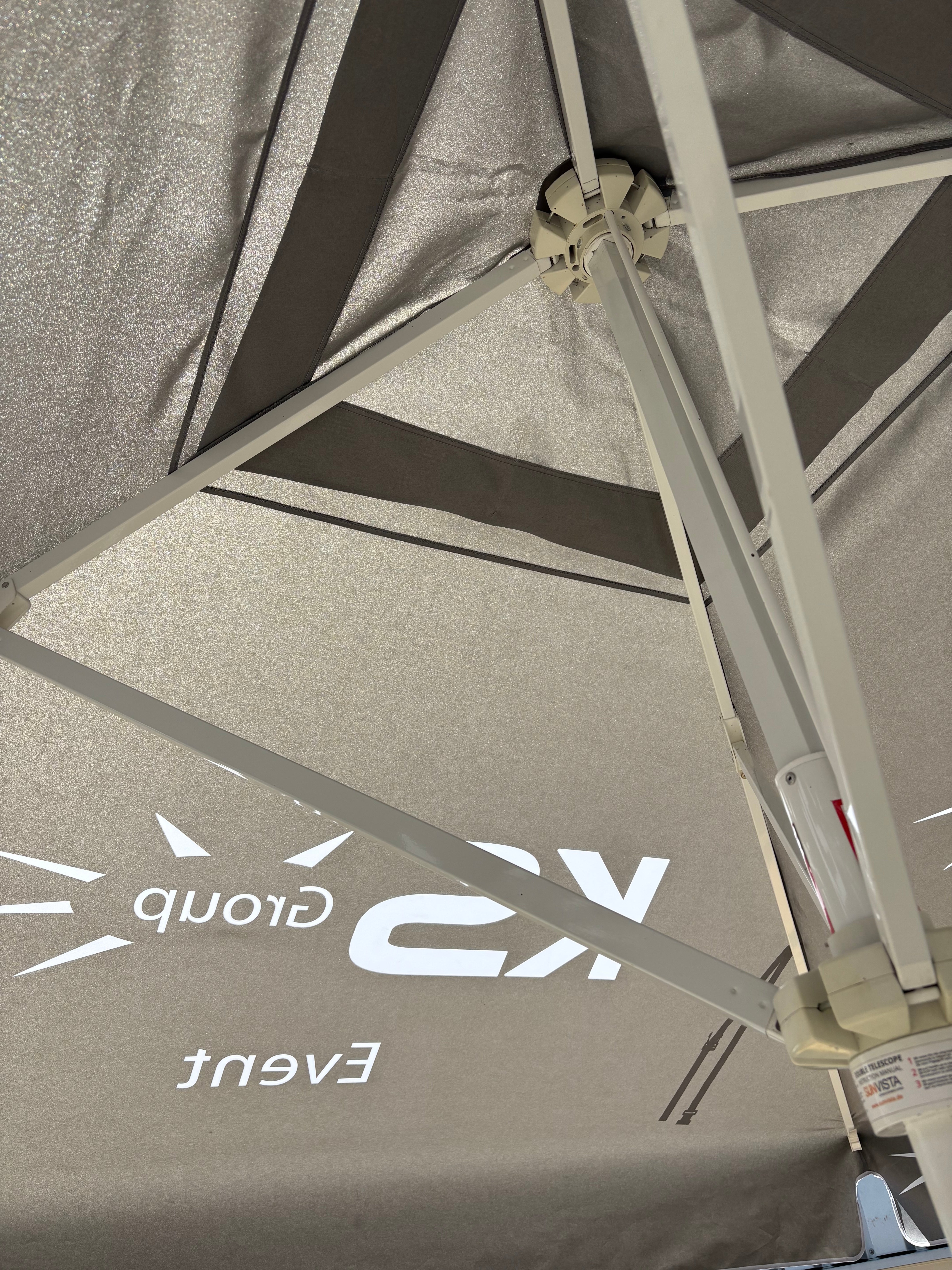 Sonnenschirm 3x3m – 4