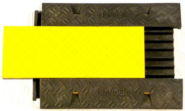 Kabelbrücke / Gummi Matte / Yellow Jackets / Überfahrschutz / Überfahrrampe / Fußbodenkanal / Aufbodenkanal – 2