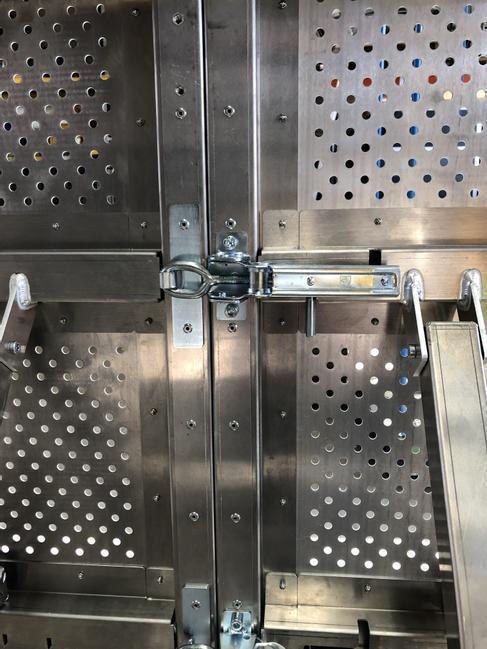 Crash Barrier / Bühnengitter / Barricades / Wellenbrecher / Sicherheitsabsperrung / Absperrgitter – 3