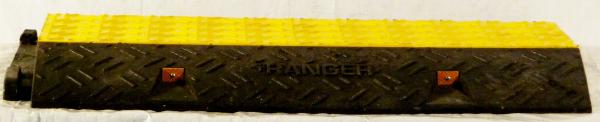 Kabelbrücke / Gummi Matte / Yellow Jackets / Überfahrschutz / Überfahrrampe / Fußbodenkanal / Aufbodenkanal