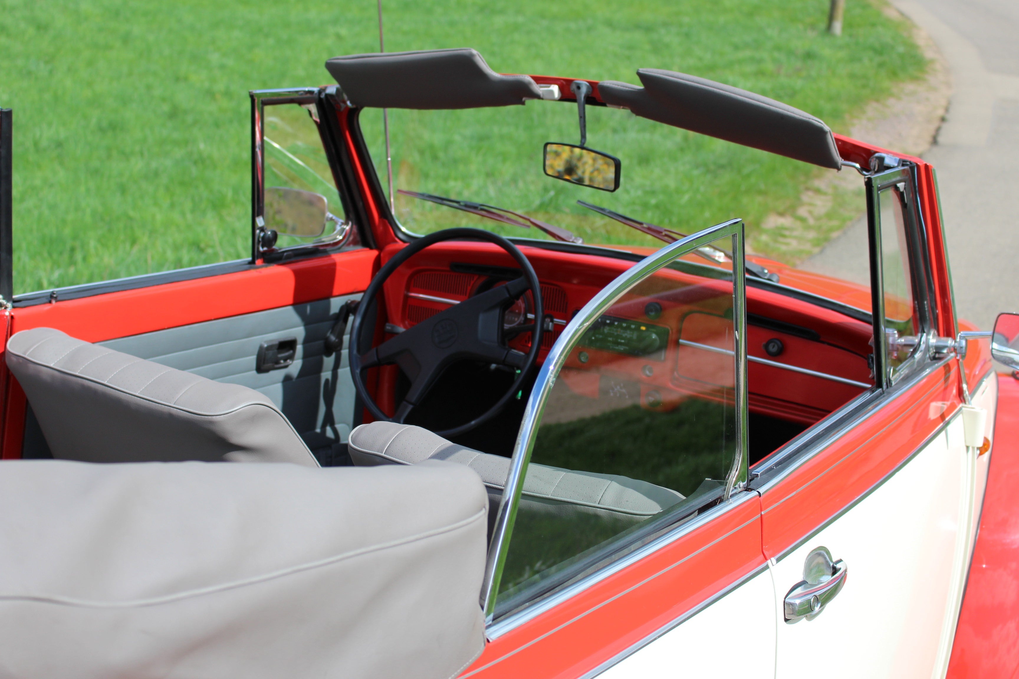 Oldtimer Mercedes Benz 230 / VW Käfer Cabrio – 4