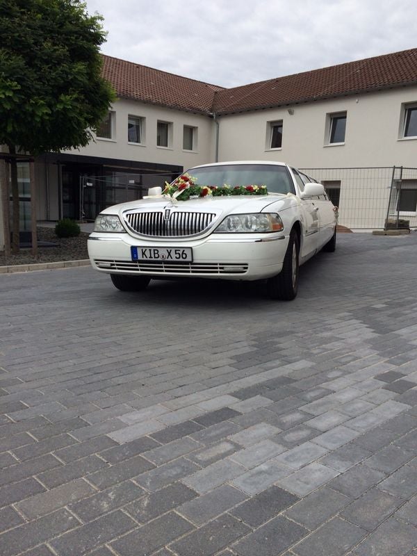 Lincoln TownCar Stretchlimousine (neustes Modell der absoluten Oberklasse) – 3