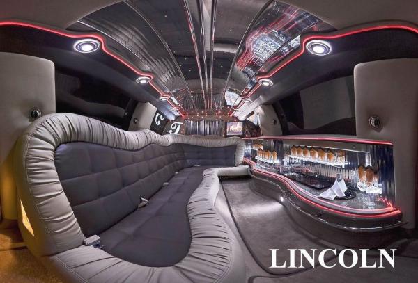 Limousine Lincoln Towncar / Strechlimousine zum günstigen Preis – 2