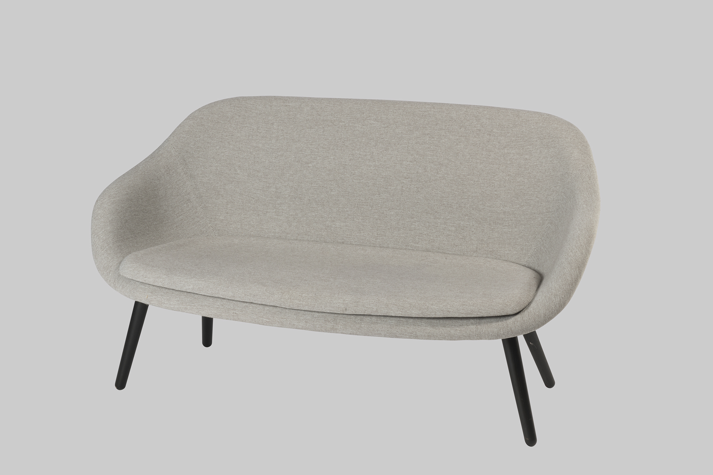 Sofa ABOUT A LOUNGE Grau / Schwarz mieten bei ADEXPO