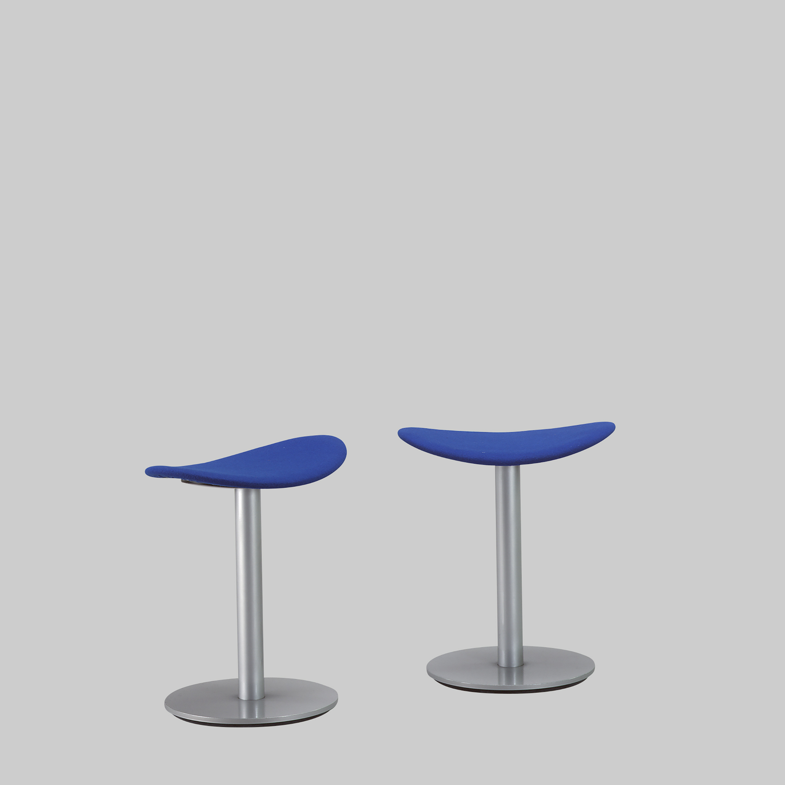 Hocker COMA Blau / Aluminium mieten bei ADEXPO