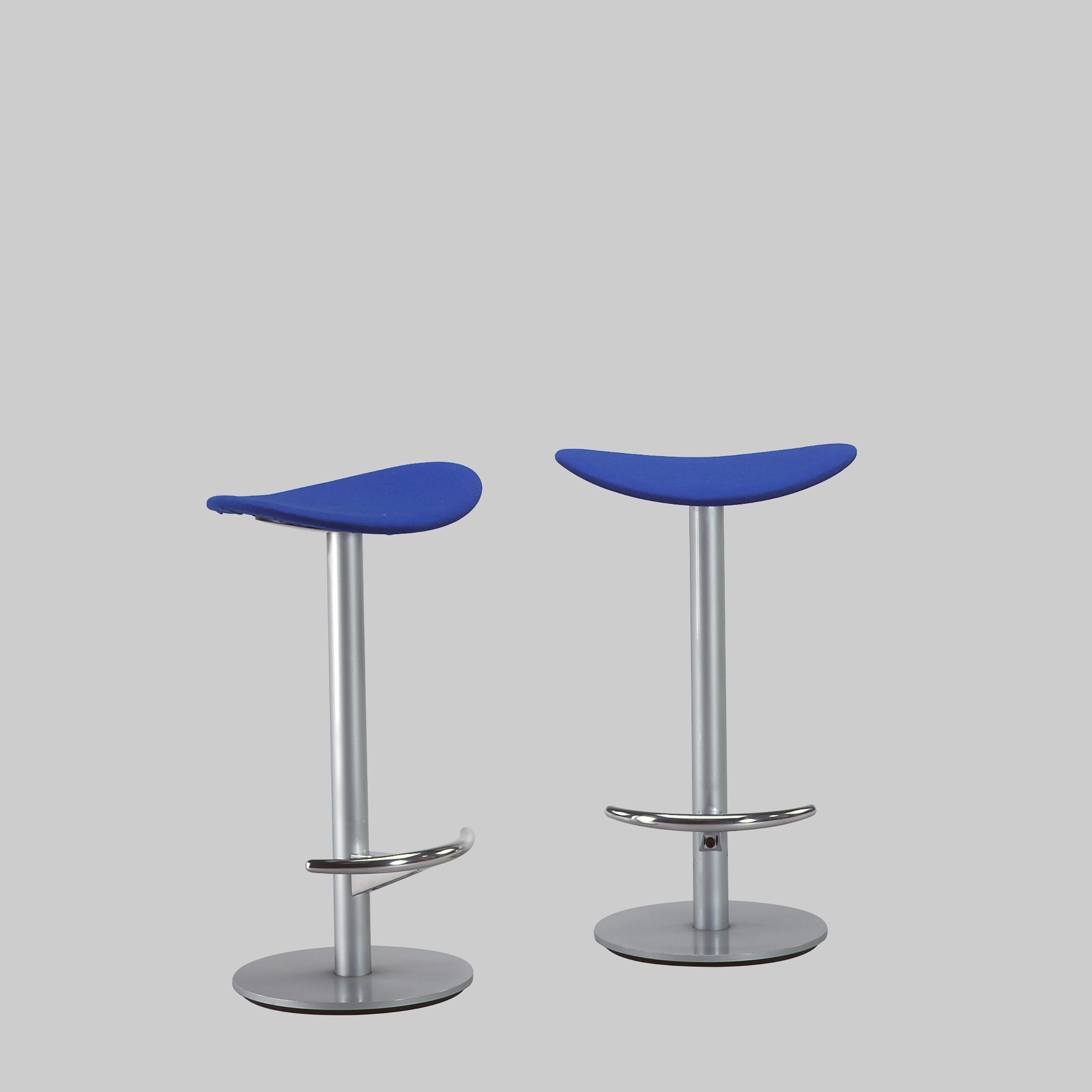 Thekenhocker COMA Blau / Aluminium mieten bei ADEXPO