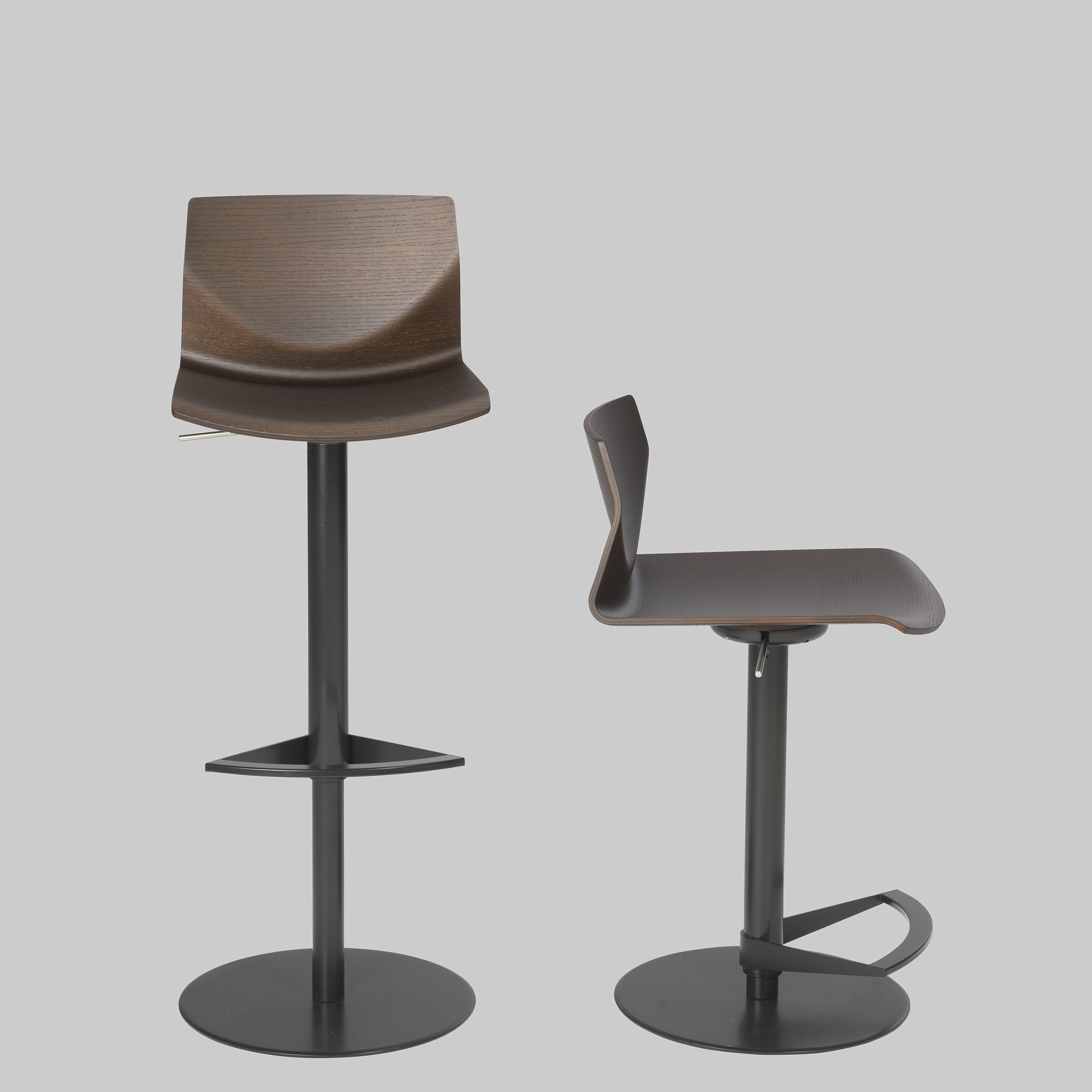 Barhocker KAI Walnuss / Schwarz mieten bei ADEXPO