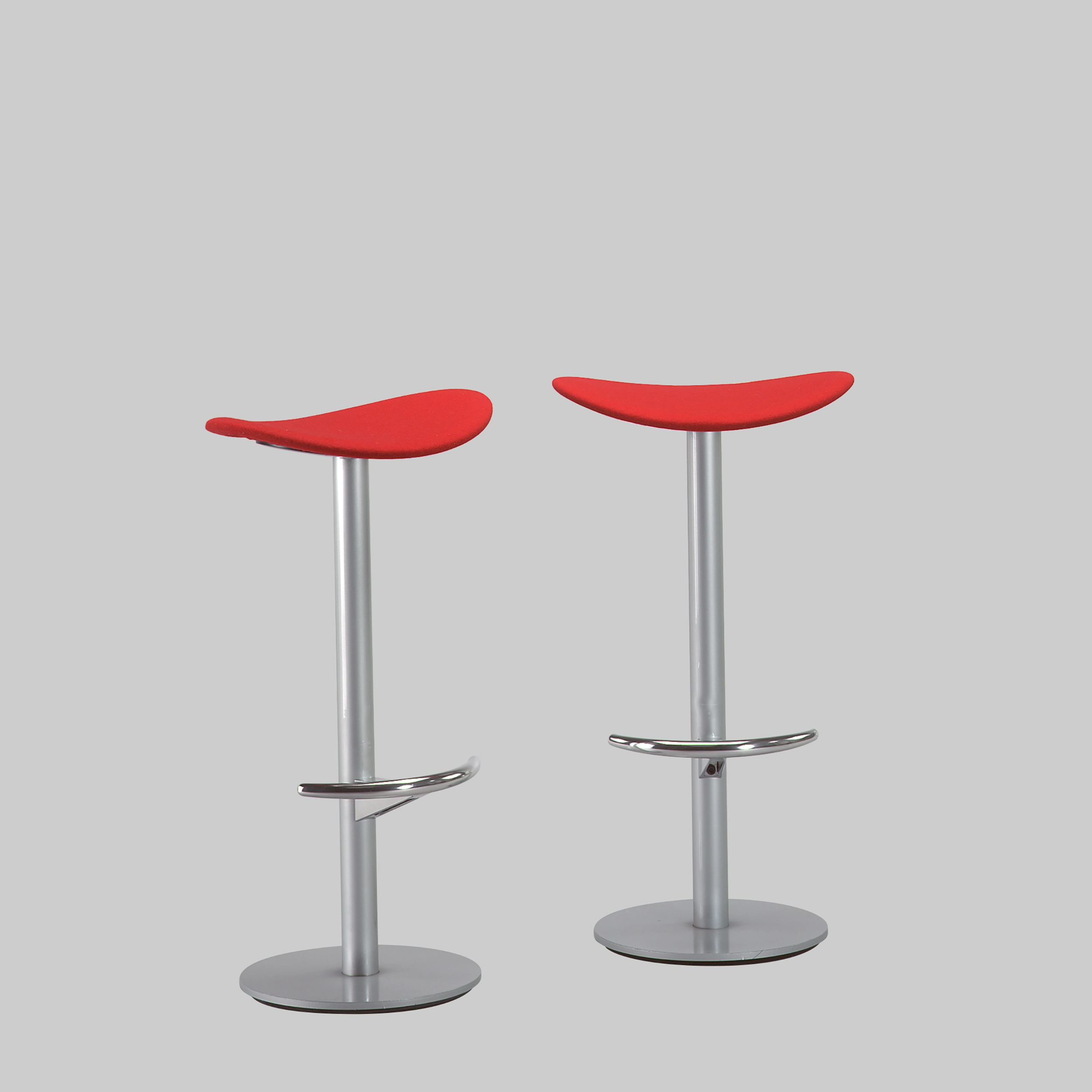 Barhocker COMA Rot / Aluminium mieten bei ADEXPO