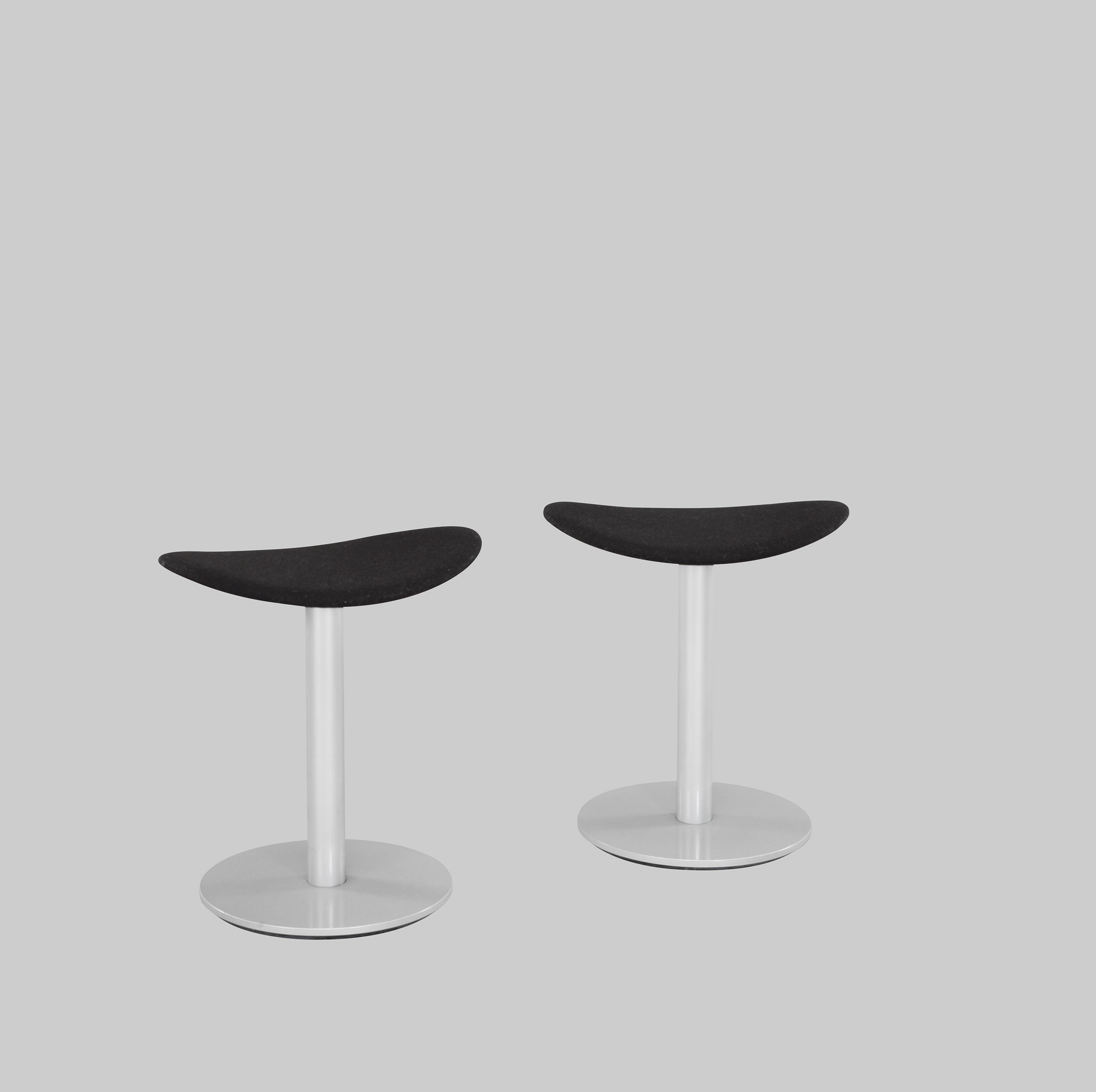 Hocker COMA Schwarz / Aluminium mieten bei ADEXPO