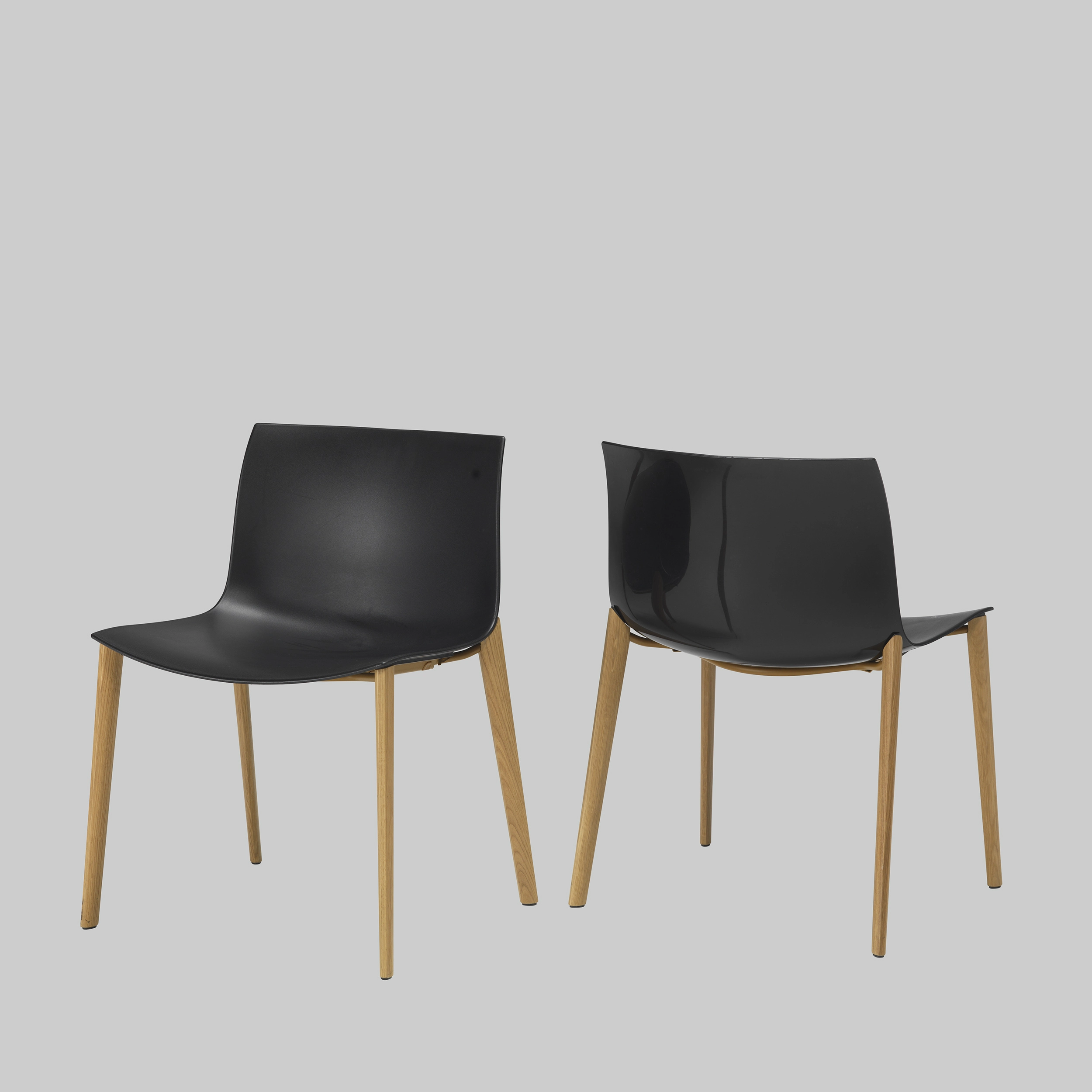 Stuhl CATIFA 53 Wood Schwarz / Eiche mieten bei ADEXPO
