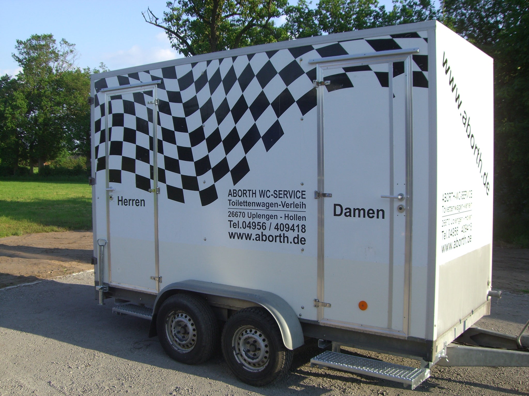 Toilettenwagen Nr.7 mit Tank , neueste Ausführung / kein Abfluß benötigt