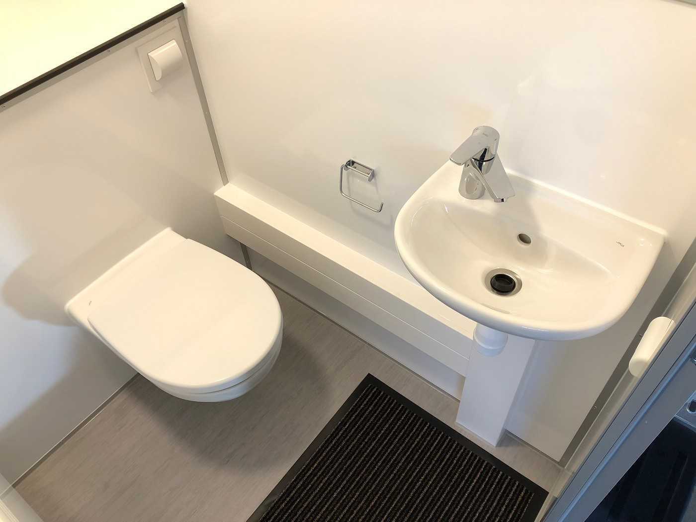 Toilettenwagen Nr. 11 getrennte Damen / Herrenabteilung Vollausstattung Mod.2024 – 2