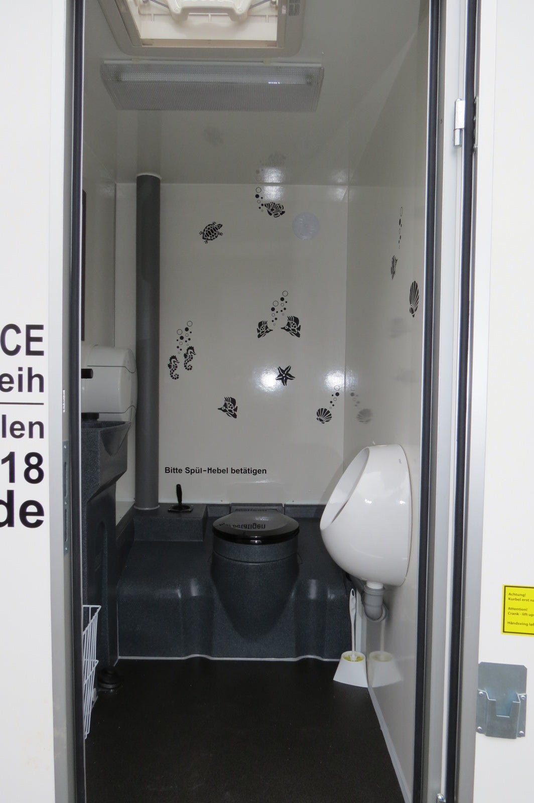 Toilettenwagen Nr. 4  mit Tank !! anschlußfrei mit Damen / Herrenabteilung – 2