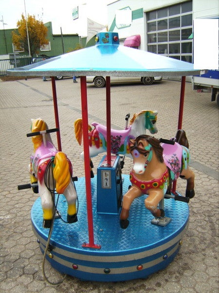 Karussell , Pferdekarussell , Kinderkarussell , Fahrgeschäft – 2