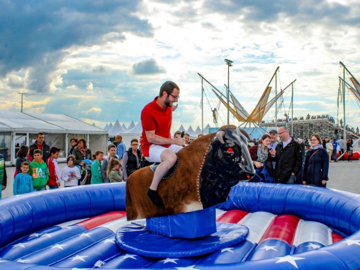 Eventmodul "Bull-Riding" mieten in Salem – Kinderprogramm