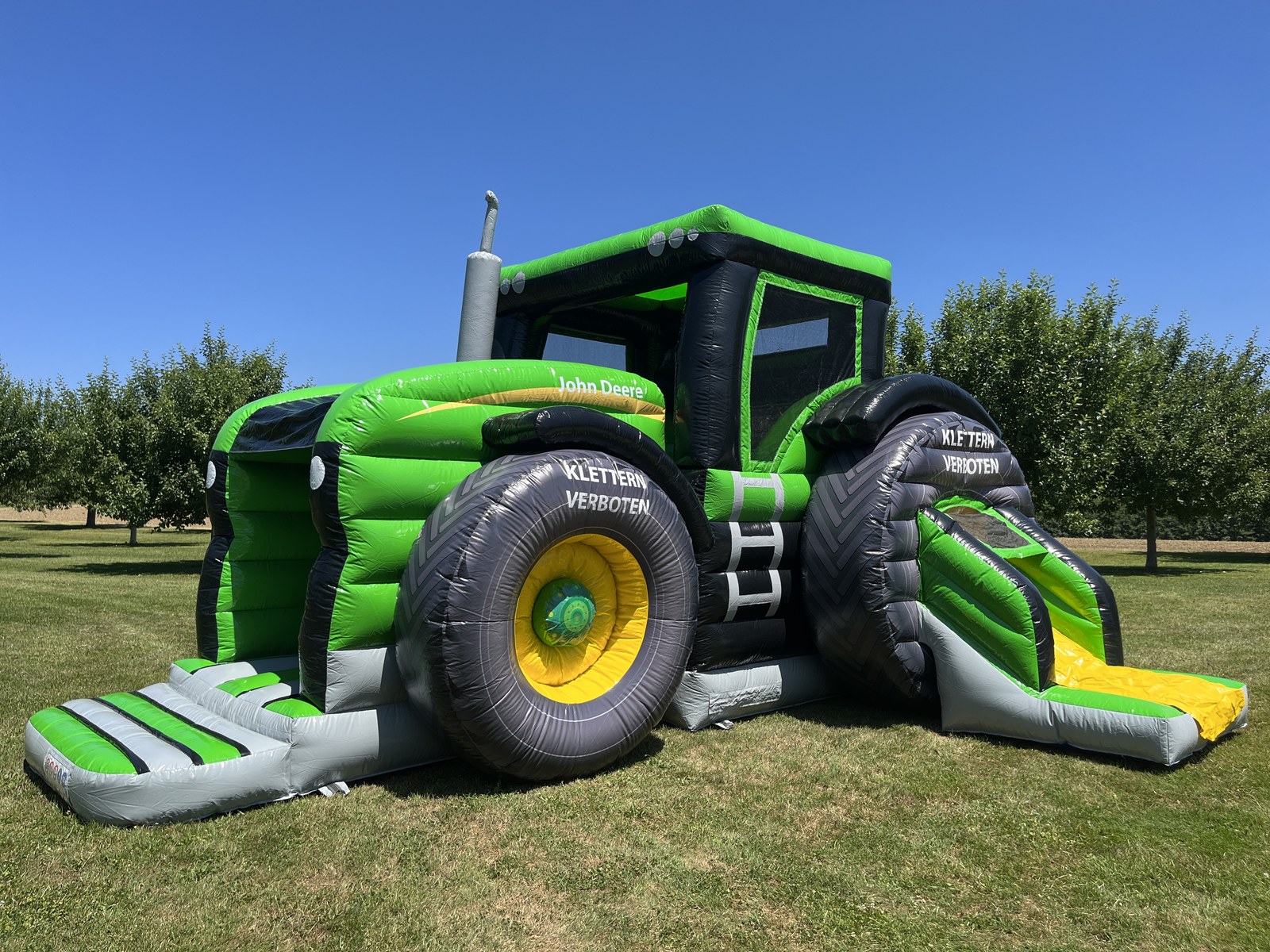 Hüpfburg "Traktor" John Deere mieten in Salem