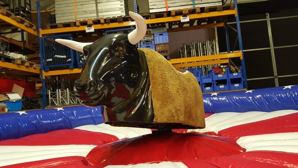 Eventmodul "Bull-Riding" mieten in Salem – Kinderprogramm – 3