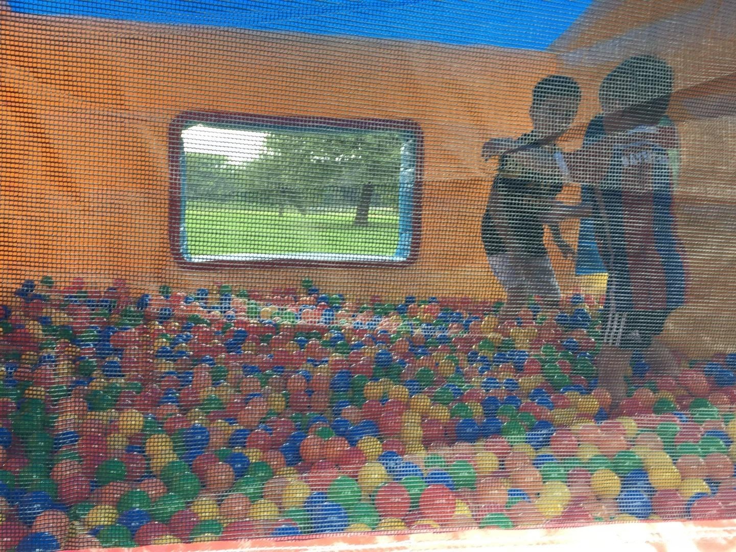 Bällebad "Zirkus" - 5m x 4m - weitere Modelle verfügbar mieten in Salem – 2