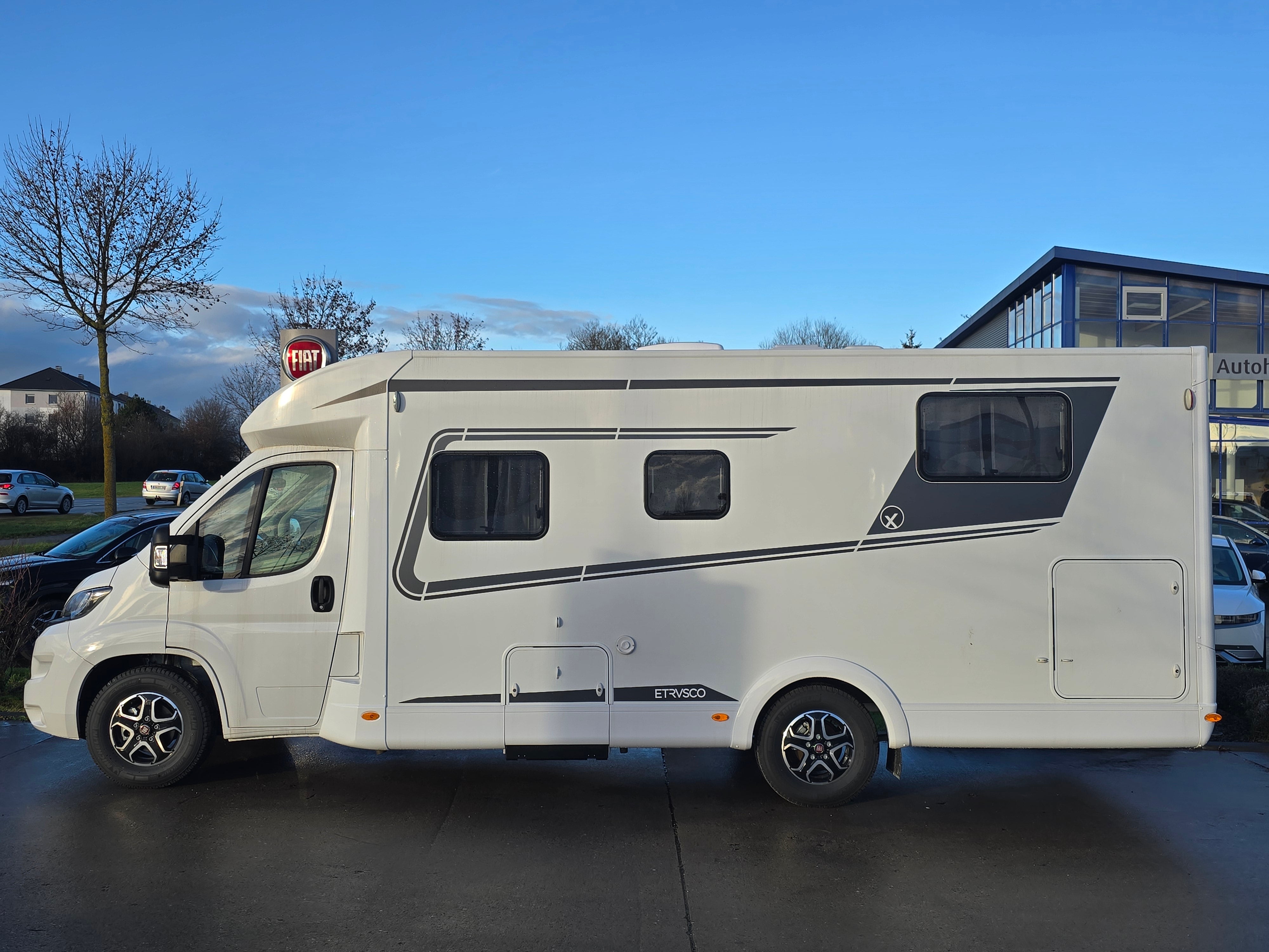 Etrusco T7300 SB Automatik,Längsbetten,Hubbett – 2