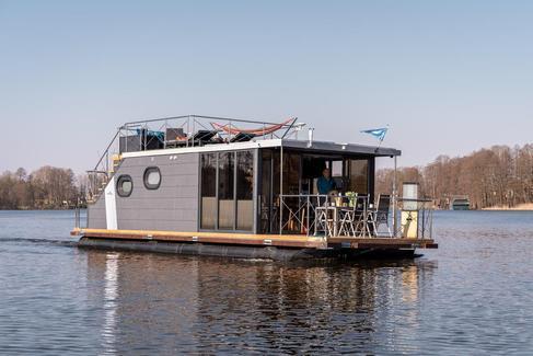 my Seahouse 3 Luxus Hausboote mieten auf der Mecklenburgischen Seenplatte! Führerscheinfrei! – 2